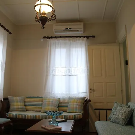 Ferienhaus Kulumi House Vasilikiádhes
